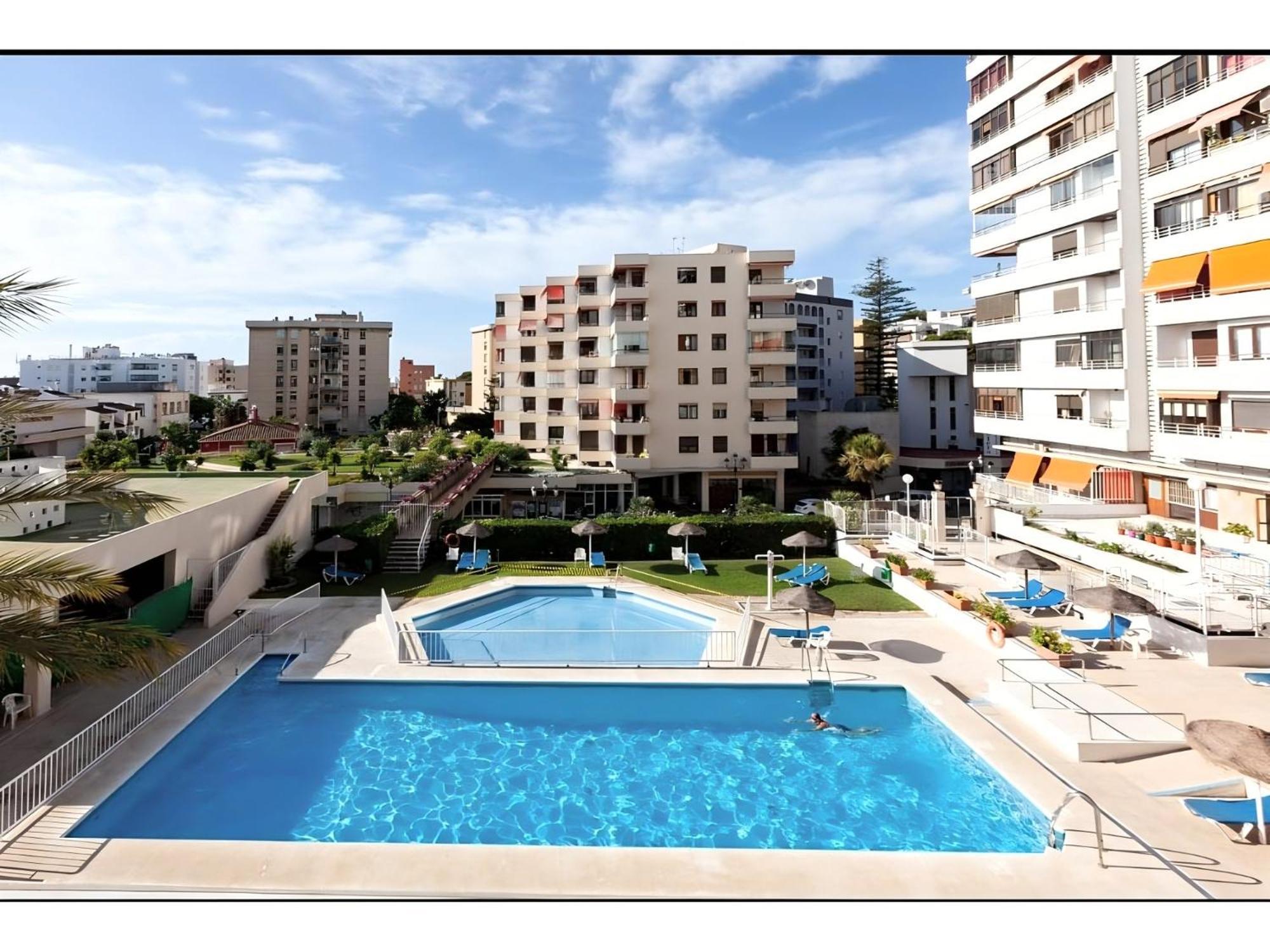 Oasis Sea & Sky - La Nogalera Apartman Torremolinos Kültér fotó