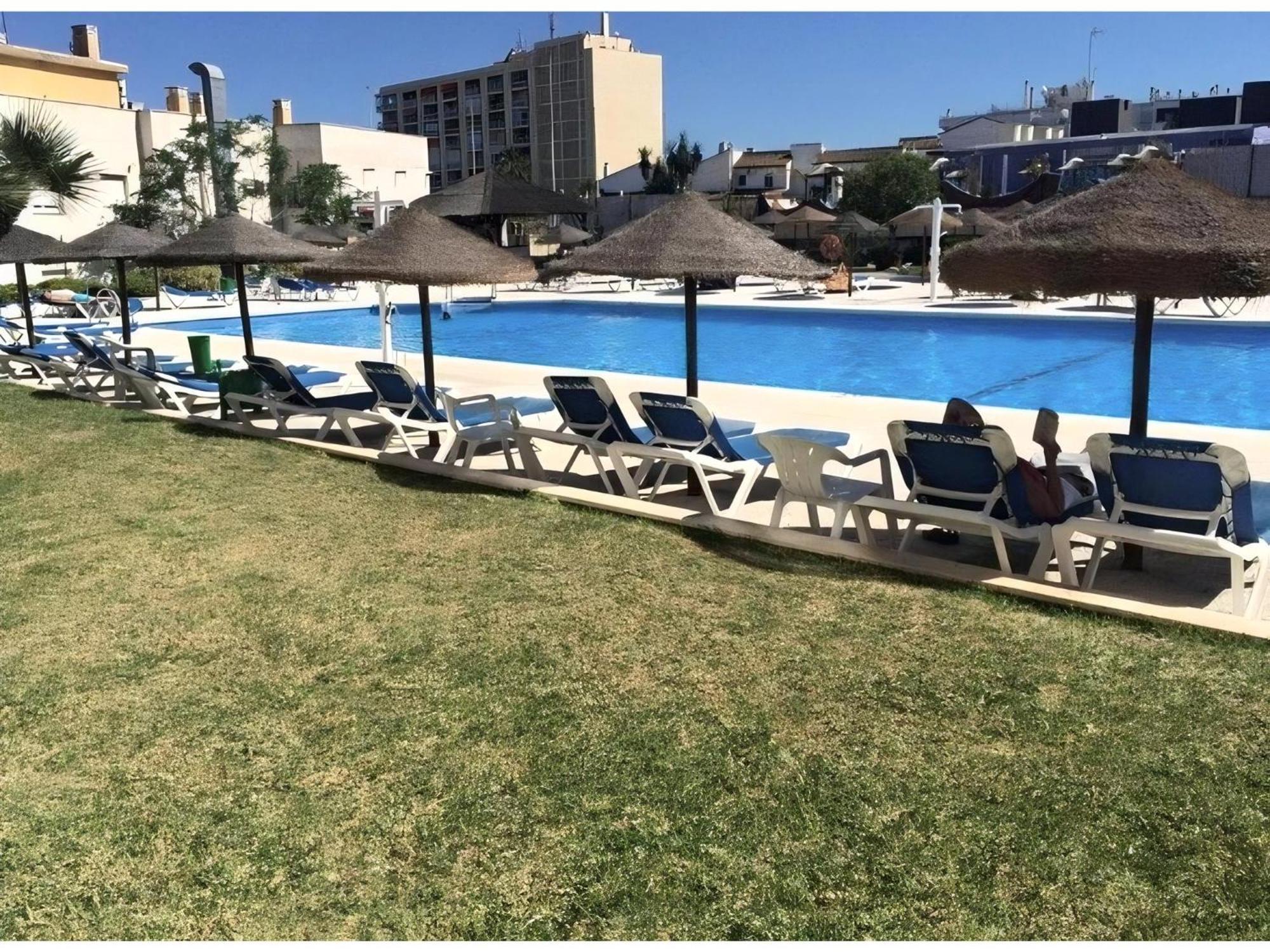 Oasis Sea & Sky - La Nogalera Apartman Torremolinos Kültér fotó